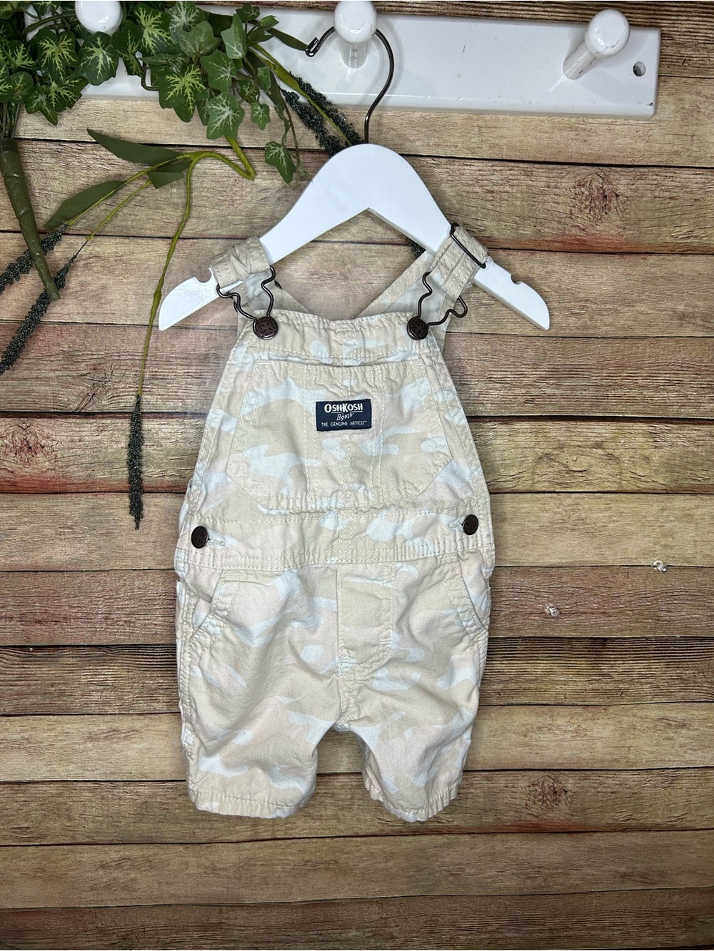 Oshkosh B’gosh Tan Camouflage Overalls Shorts Baby Boy Size 12 Months